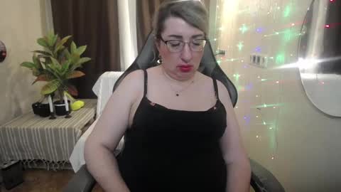 Snapshot of helenenigma chatting on February 2025 01:44:02 AM helenenigma online show from February 2025 01:44:02 AM