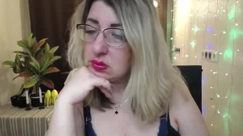 Snapshot of helenenigma chatting on February 2025 10:55:01 PM helenenigma online show from February 2025 10:55:01 PM