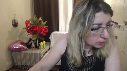 Snapshot of helenenigma chatting on February 2025 10:42:02 PM helenenigma online show from February 2025 10:42:02 PM