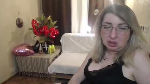 Snapshot of helenenigma chatting on February 2025 01:33:01 AM helenenigma online show from February 2025 01:33:01 AM