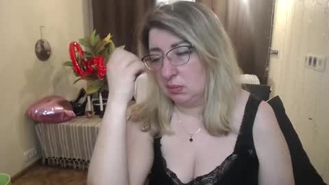 Snapshot of helenenigma chatting on February 2025 04:40:02 AM helenenigma online show from February 2025 04:40:02 AM