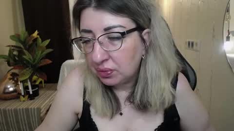 Snapshot of helenenigma chatting on February 2025 07:26:01 PM helenenigma online show from February 2025 07:26:01 PM