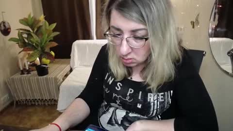 Snapshot of helenenigma chatting on March 2025 05:00:02 AM helenenigma online show from March 2025 05:00:02 AM