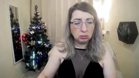 Snapshot of helenenigma chatting on January 2026 07:28:02 PM helenenigma online show from January 2026 07:28:02 PM