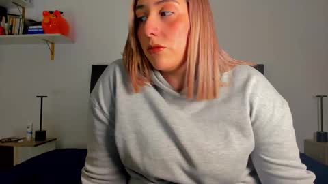 Snapshot of helenstanfordd chatting on January 2025 09:22:01 PM Helen or Hells online show from January 2025 09:22:01 PM