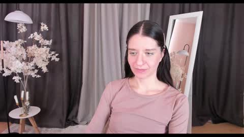 Snapshot of helentasty_ chatting on February 2025 05:55:02 AM Helen online show from February 2025 05:55:02 AM