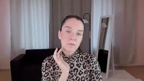 Snapshot of helentasty_ chatting on September 2025 02:33:01 AM Helen online show from September 2025 02:33:01 AM