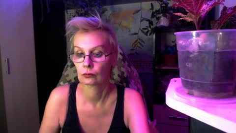Helga online show from April 2026 09:31:02 PM