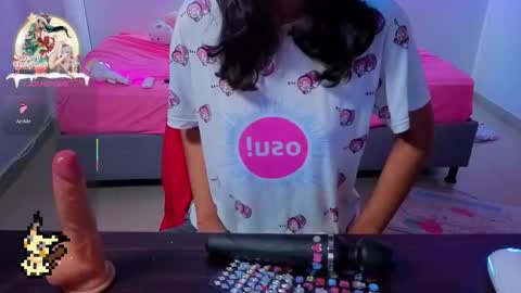 Helia Transfem and Amy online show from December 2025 02:15:01 PM