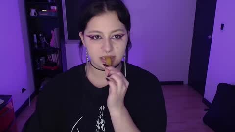 Snapshot of hell_dancer_ chatting on March 2025 02:32:01 AM Lexa online show from March 2025 02:32:01 AM