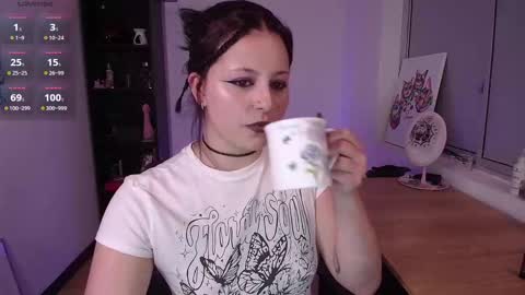 Snapshot of hell_dancer_ chatting on September 2025 11:15:02 PM Lexa online show from September 2025 11:15:02 PM