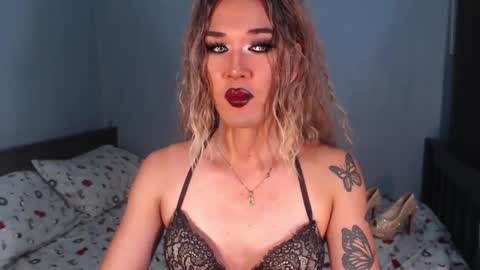 Snapshot of hellatarahathor chatting on January 2026 10:37:02 PM hellatarahathor online show from January 2026 10:37:02 PM