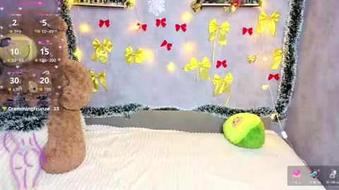 Snapshot of hellen__moore chatting on December 2025 12:29:02 AM GTM3Mon Tue Wed Thu Fri San 0400 am-1030pm online show from December 2025 12:29:02 AM