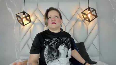 HELLEN online show from September 2025 02:51:02 PM