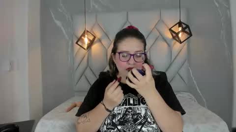 HELLEN online show from September 2025 01:25:02 PM