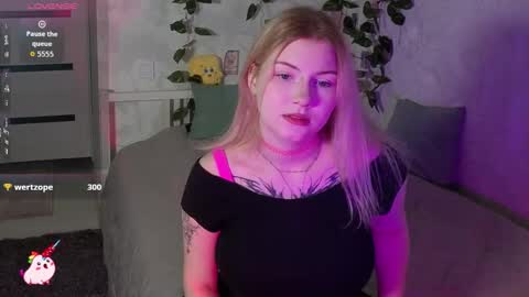 HellenHorny online show from October 2025 11:07:01 AM