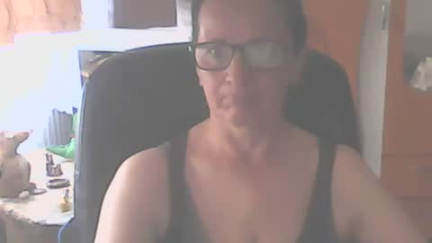 hellenmarie online show from June 2026 10:24:02 AM