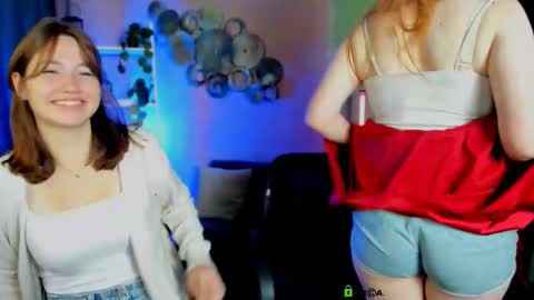 Helli online show from September 2025 07:47:01 PM