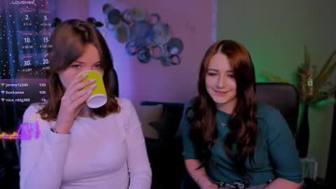 Helli online show from October 2025 07:20:02 PM