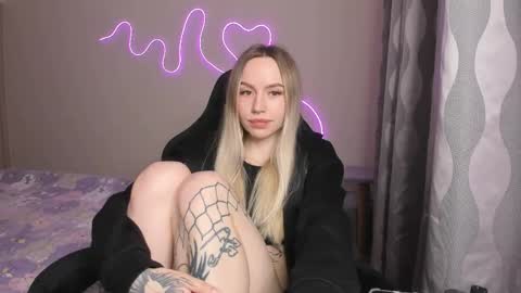 Lisa online show from April 2026 06:54:02 PM