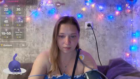 Mila online show from September 2025 04:12:02 PM