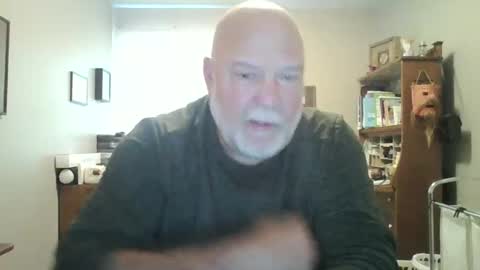 helloforfun111 online show from September 2025 12:52:02 PM