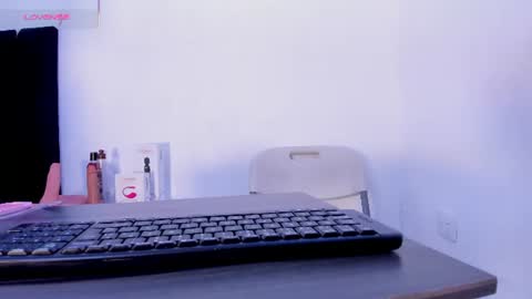hellokitty38 online show from August 2026 12:51:02 PM