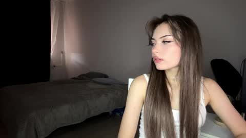 hellyluxury online show from May 2026 03:31:02 PM