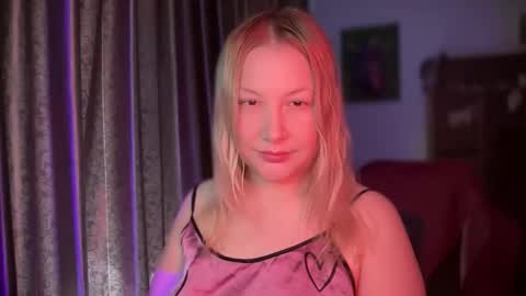 Snapshot of hellyriddle chatting on April 2026 08:01:02 AM DeleteyourSadness online show from April 2026 08:01:02 AM