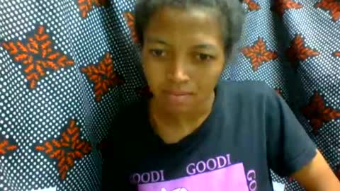 Snapshot of henitsaldy chatting on July 2026 03:38:02 PM henitsaldy online show from July 2026 03:38:02 PM