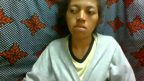 Snapshot of henitsaldy chatting on July 2026 08:20:01 AM henitsaldy online show from July 2026 08:20:01 AM