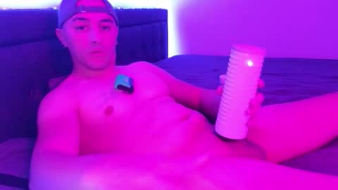 HENNIDRIP online show from November 2025 12:09:02 AM