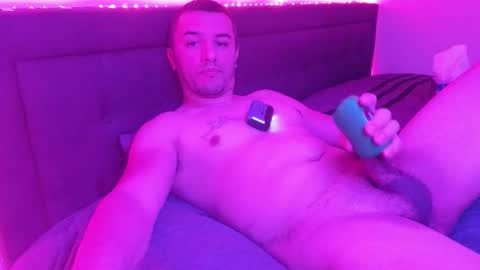 HENNIDRIP online show from January 2026 09:18:02 PM