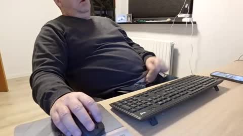 henrikrp1971 online show from January 2025 09:03:01 PM