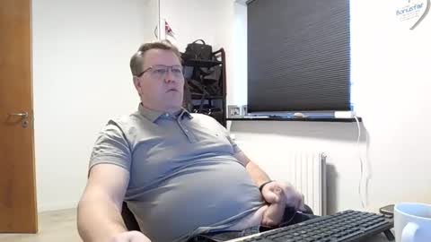 henrikrp1971 online show from January 2025 12:10:01 PM