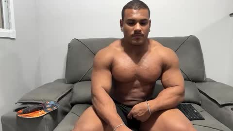 Snapshot of henrimusclee chatting on March 2025 09:35:01 PM Henri online show from March 2025 09:35:01 PM