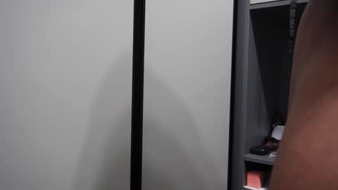 Snapshot of henrimusclee chatting on September 2025 05:29:01 AM Henri online show from September 2025 05:29:01 AM