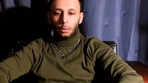 HenryAxe online show from December 2024 09:57:01 PM