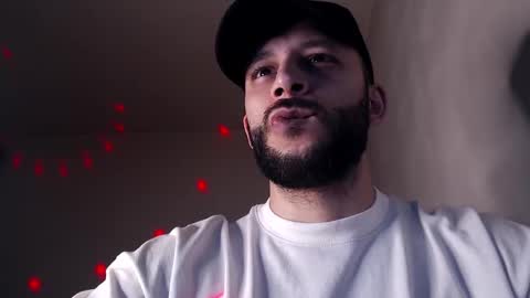 HenryAxe online show from November 2025 11:50:01 PM