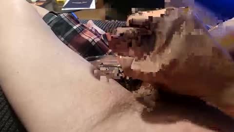 Snapshot of henrybones2021 chatting on October 2025 06:17:01 PM Henrybones online show from October 2025 06:17:01 PM