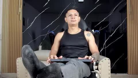 Snapshot of henrydouglas chatting on June 2026 10:47:01 AM henrydouglas online show from June 2026 10:47:01 AM