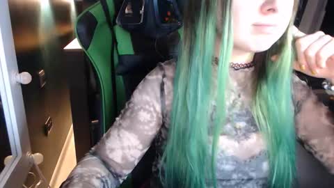 Snapshot of hentaishiing chatting on November 2025 10:43:02 PM Hentaishiing online show from November 2025 10:43:02 PM