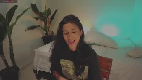 Hello I am Valentina independent Colombian model I love sensuality and pleasure welcome online show from November 2025 12:21:02 AM