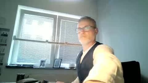 hering76 online show from June 2026 06:05:02 AM