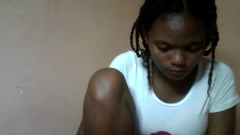 herisse01 online show from June 2026 06:32:02 PM