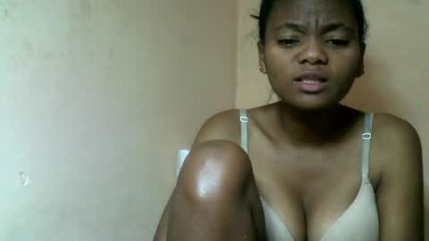 herisse01 online show from June 2026 05:15:01 PM