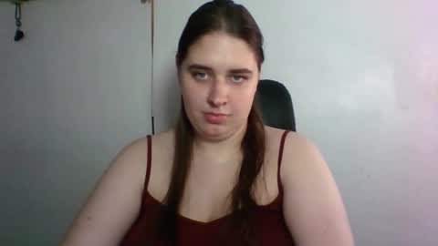 hess_luna_ online show from October 2025 09:10:01 AM