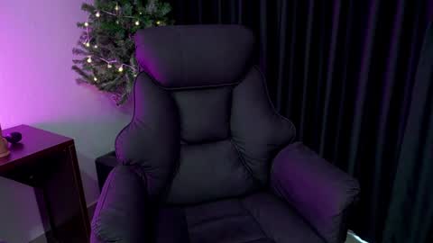 Hi guys You can call me Kitty online show from December 2024 04:18:01 AM