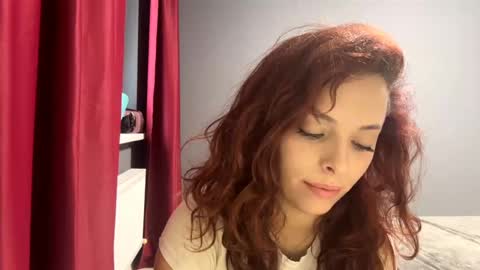 Snapshot of heyvibeee chatting on October 2025 08:23:02 AM Gina online show from October 2025 08:23:02 AM