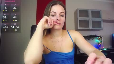 Lina online show from February 2025 11:03:01 AM